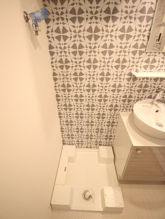 物件内観写真16　(洗濯機置場)