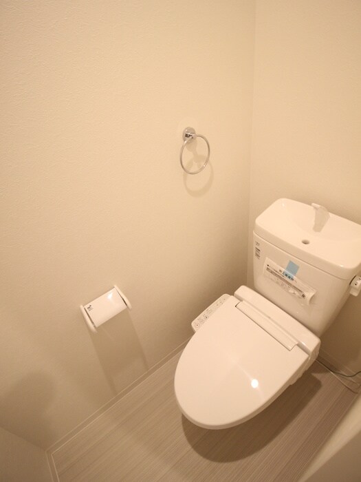 物件内観写真14　(トイレ)