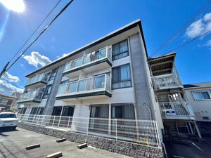 ヴァンベ－ル桂外観写真