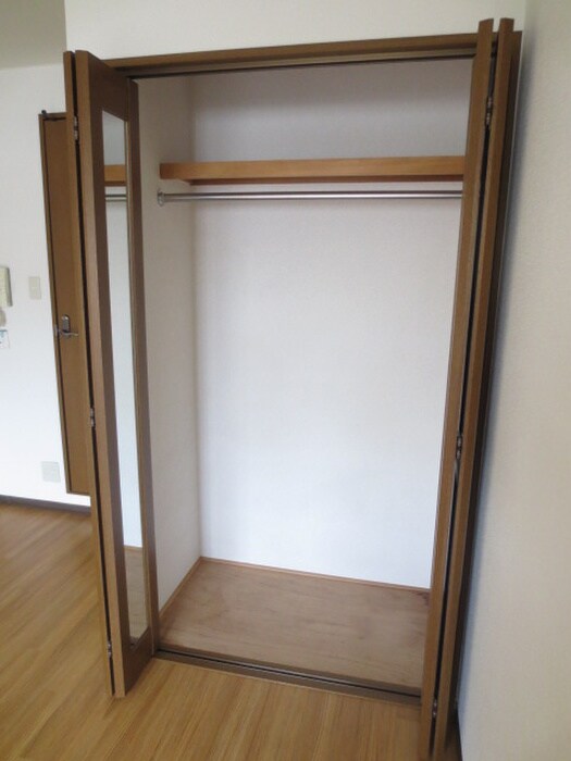 物件内観写真12　(収納)