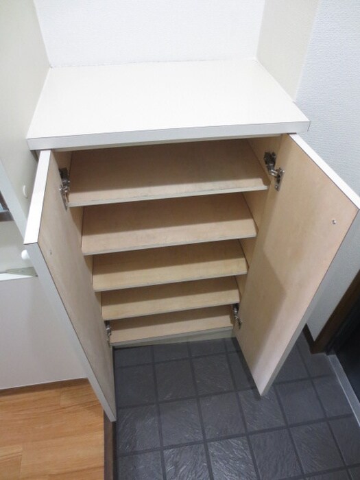 物件内観写真13　(靴箱)