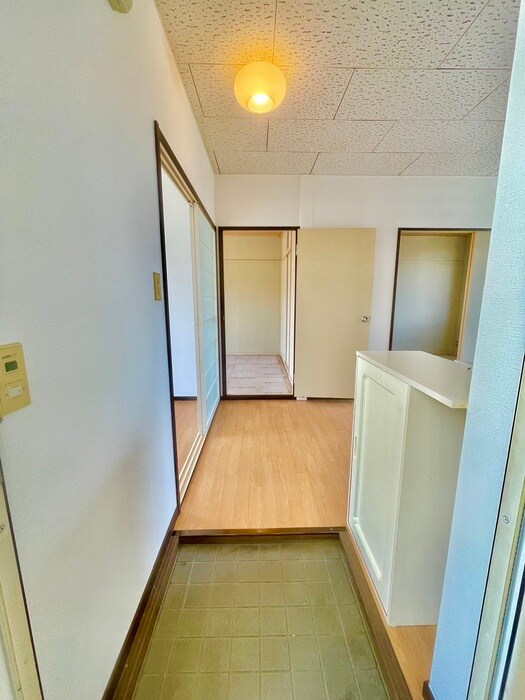 物件内観写真19　(玄関)