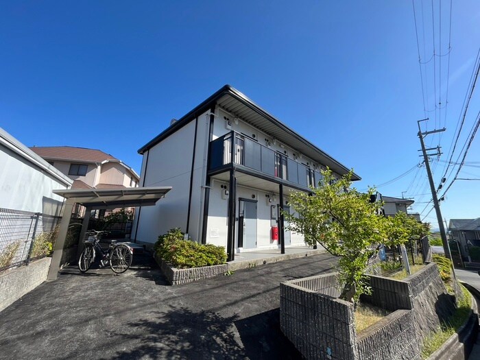 物件外観写真4　(エントランス部分)