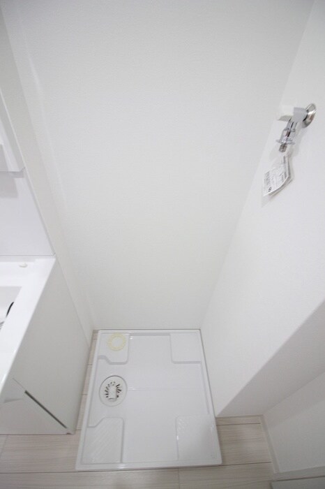 物件内観写真11　(洗濯機置場)