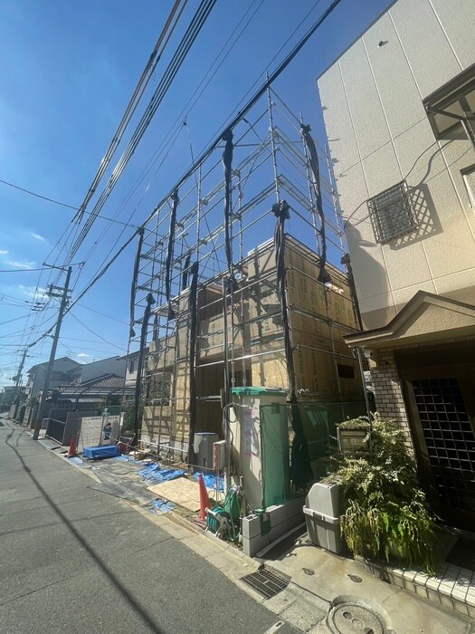 物件外観写真2　(建築中)