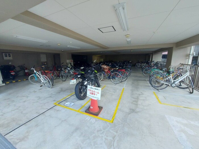 駐輪場