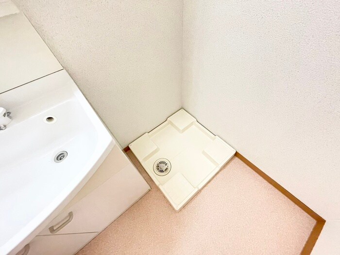 物件内観写真17　(洗濯機置場)