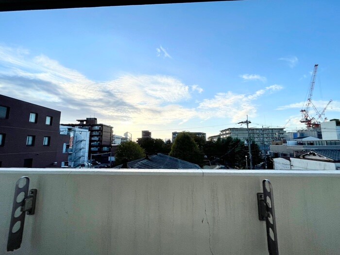 物件内観写真22　(室内からの展望)