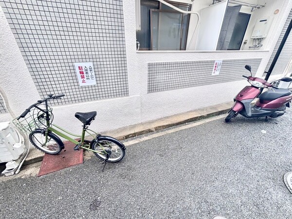 バイク置き場