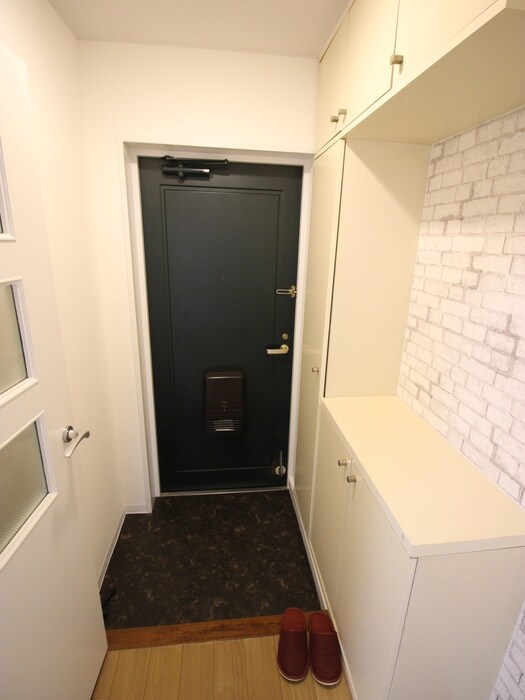 物件内観写真11　(玄関)