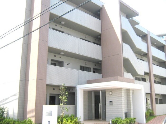 物件外観写真4　(エントランス部分)