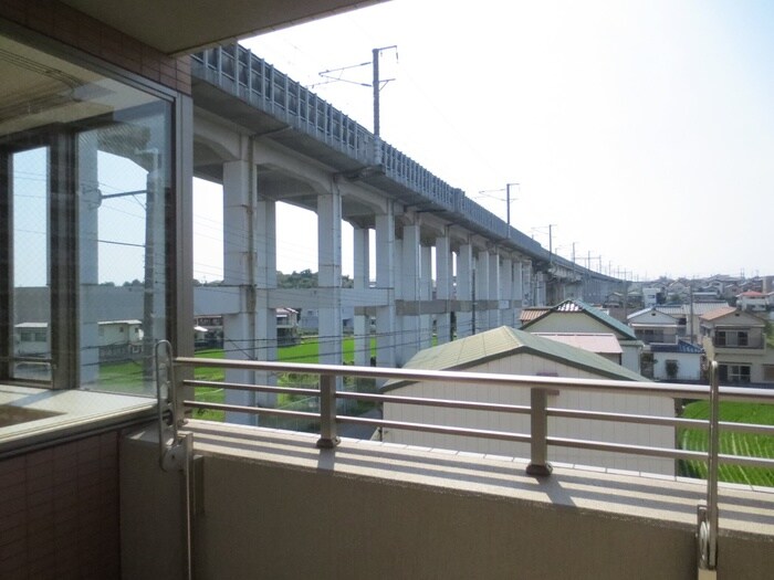 物件内観写真16　(室内からの展望)