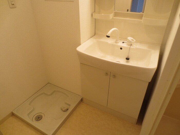 物件内観写真20　(洗濯機置場)