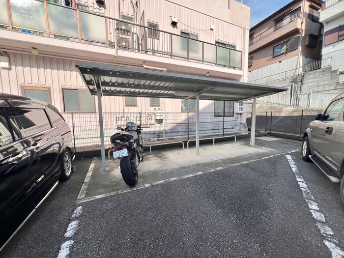 物件外観写真3　(駐輪場)