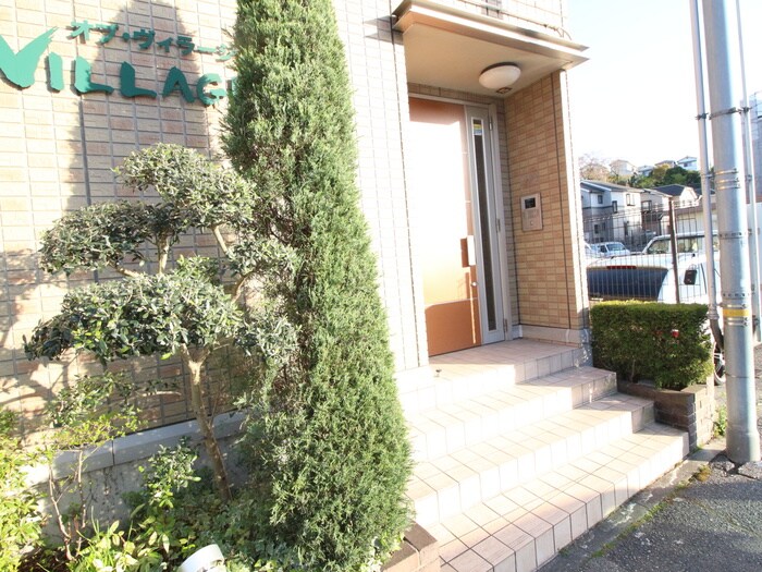 物件外観写真5　(エントランス部分)