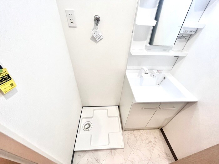 物件内観写真21　(洗濯機置場)