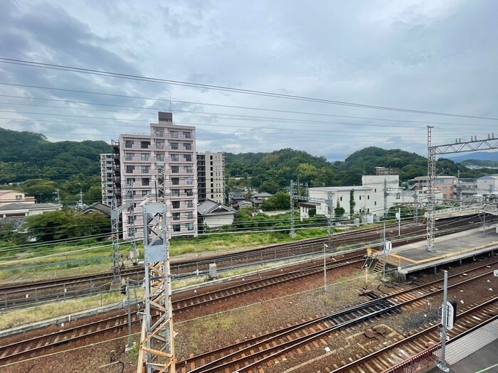 物件内観写真22　(室内からの展望)