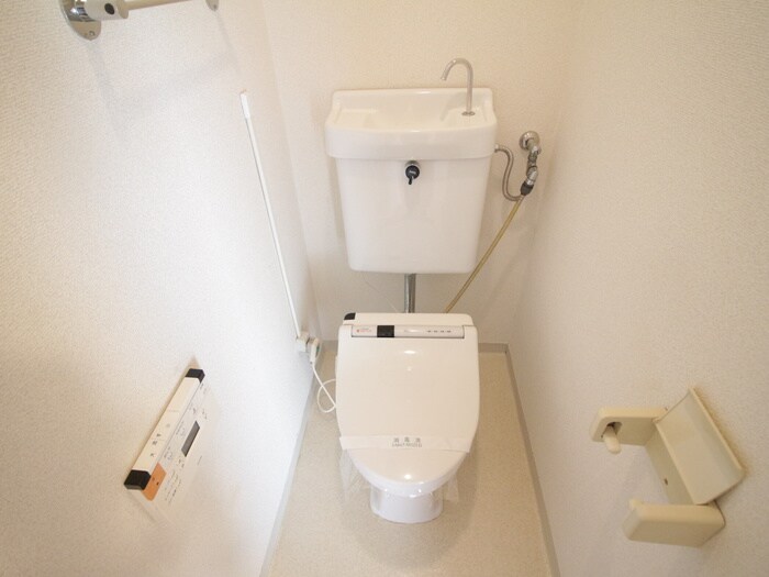 物件内観写真11　(トイレ)