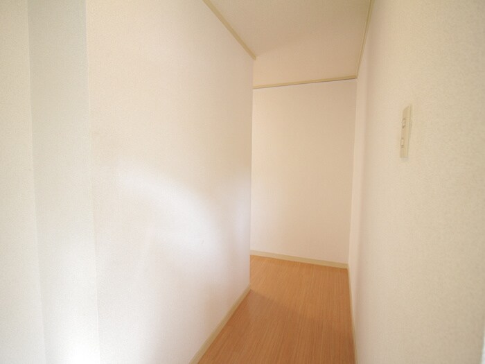 物件内観写真15　(廊下)