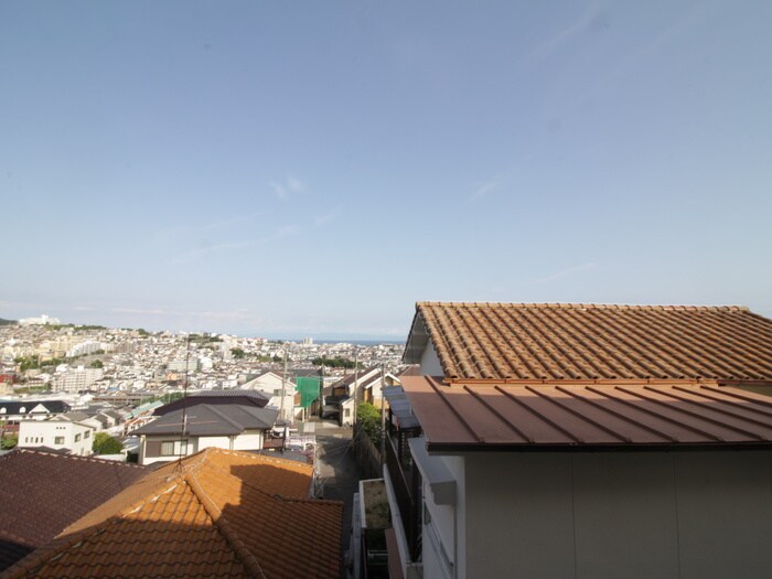 物件内観写真17　(室内からの展望)