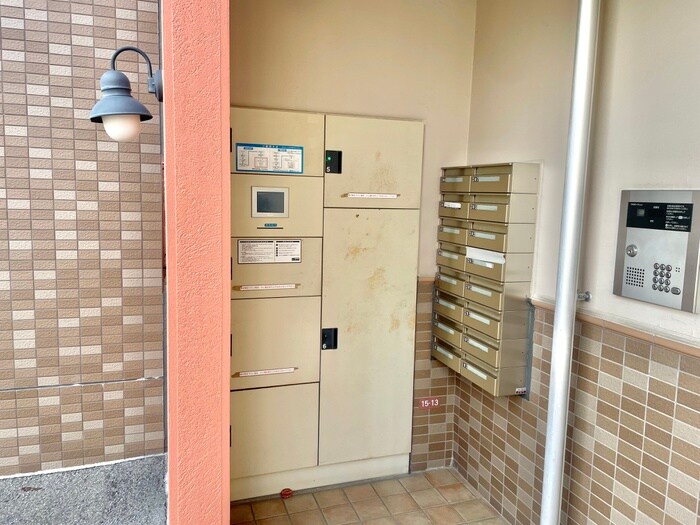 物件外観写真6　(建物設備)