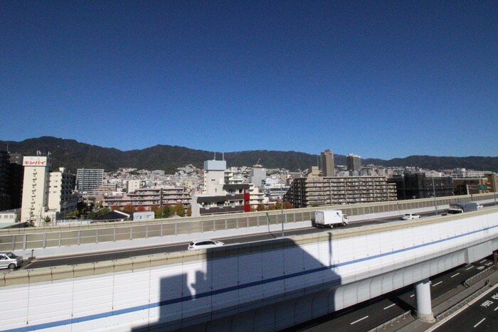 物件内観写真10　(室内からの展望)