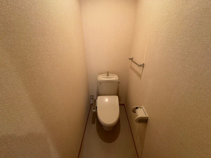 物件内観写真9　(トイレ)