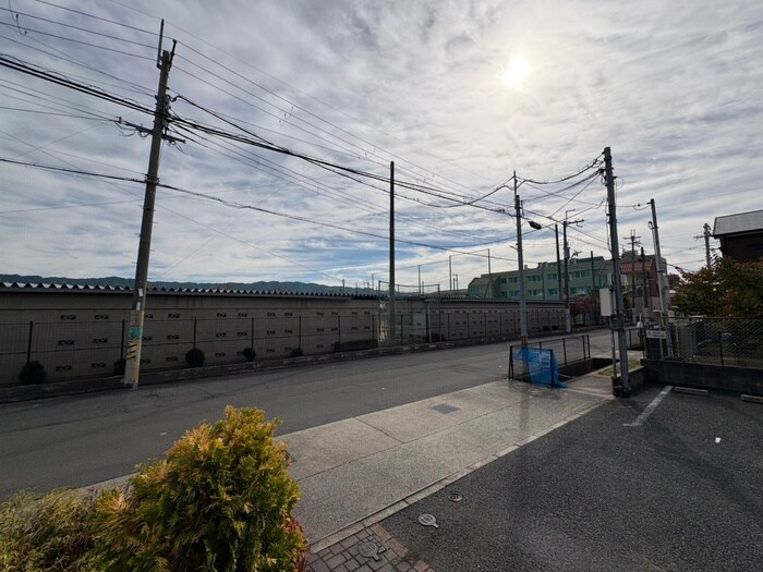 物件内観写真13　(室内からの展望)