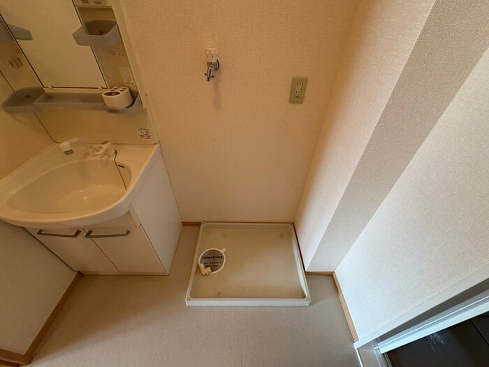 物件内観写真22　(洗濯機置場)