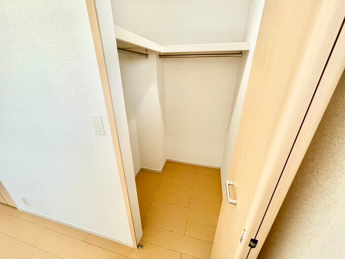 物件内観写真12　(収納)