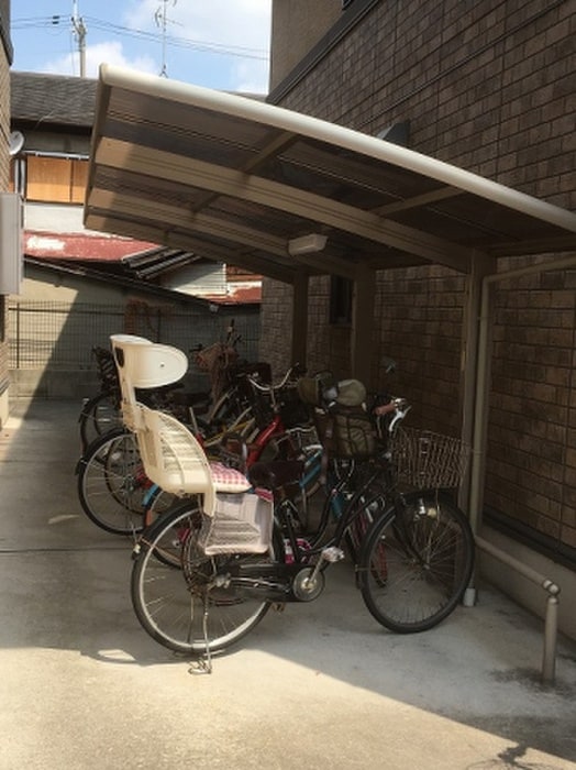 物件外観写真6　(駐輪場)