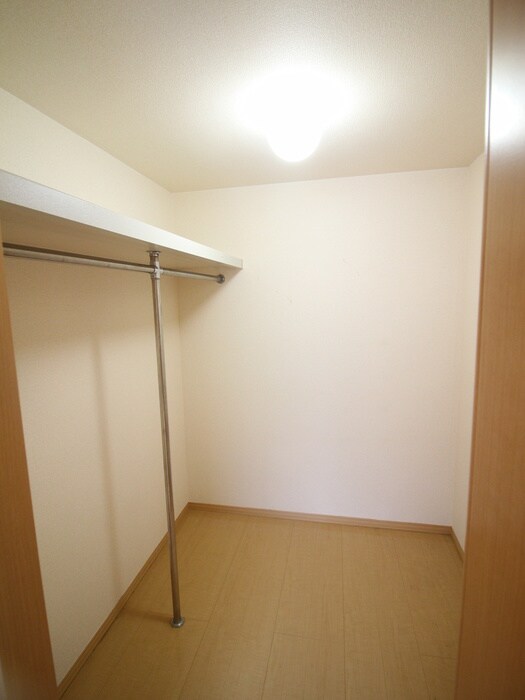 物件内観写真20　(収納)