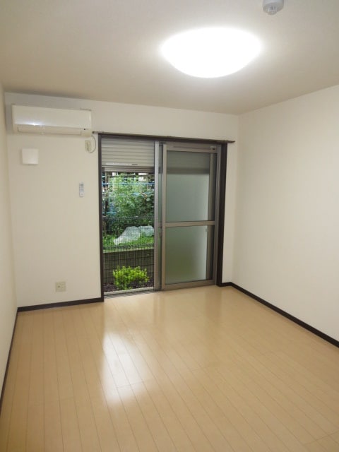 物件内観写真13　(居室)