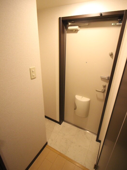 物件内観写真15　(玄関)