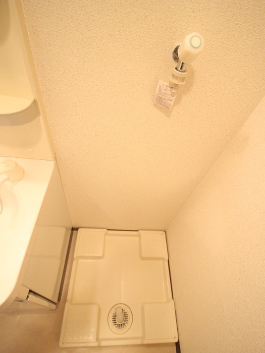 物件内観写真17　(洗濯機置場)