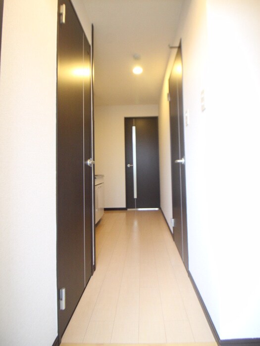 物件内観写真21　(廊下)