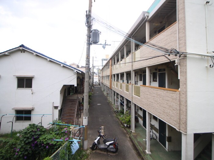 物件内観写真22　(室内からの展望)