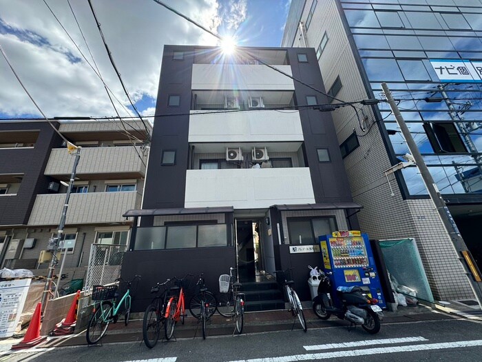 物件外観写真1　(外観写真)