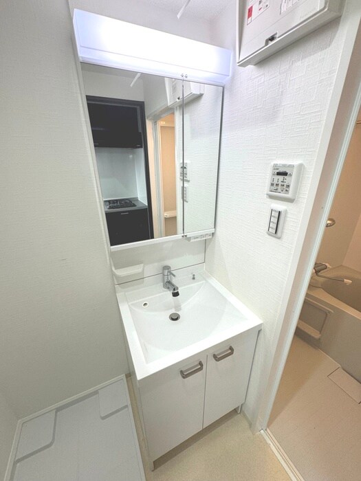 物件内観写真8　(洗面)