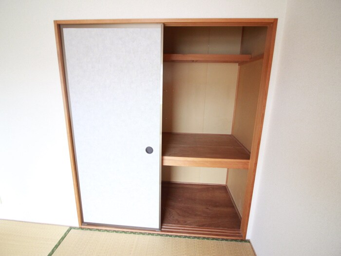 物件内観写真13　(収納)