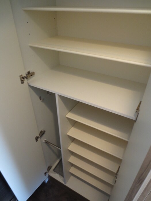 物件内観写真18　(靴箱)