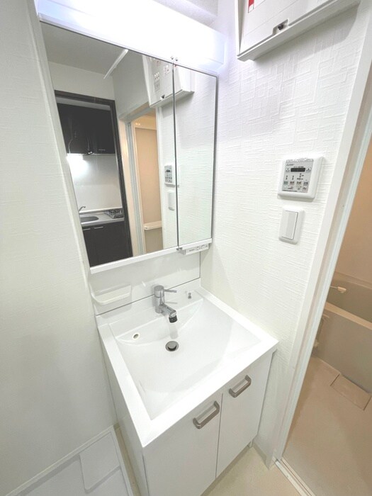 物件内観写真11　(洗面)