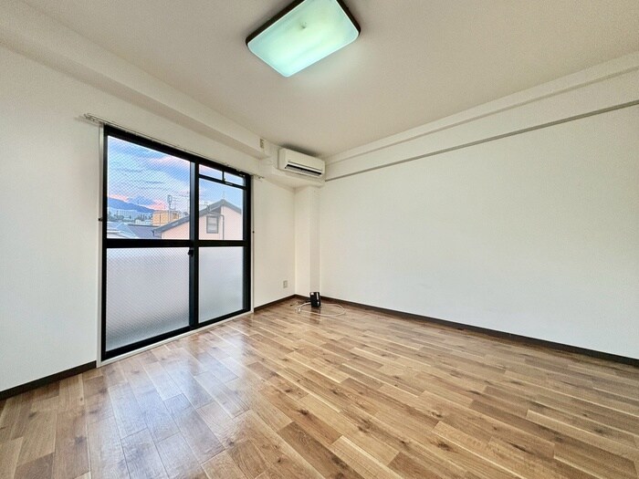 物件内観写真9　(居室)