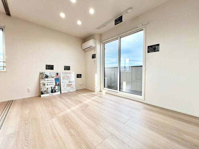 物件内観写真8　(居室)