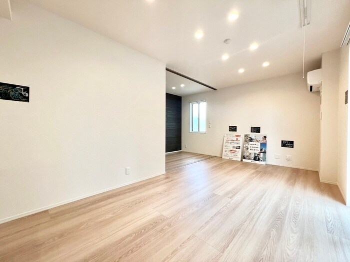 物件内観写真9　(居室)