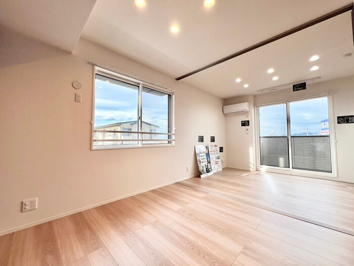 物件内観写真9　(居室)