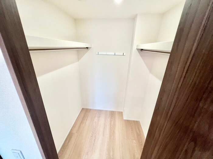 物件内観写真11　(収納)