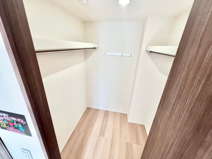 物件内観写真12　(収納)