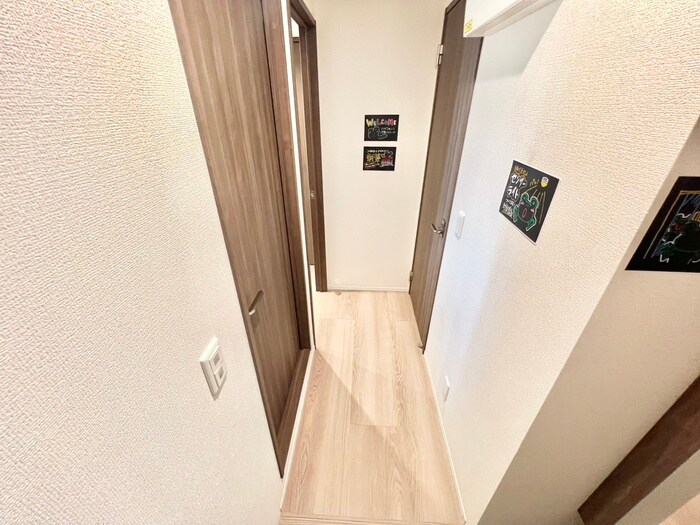 物件内観写真17　(廊下)