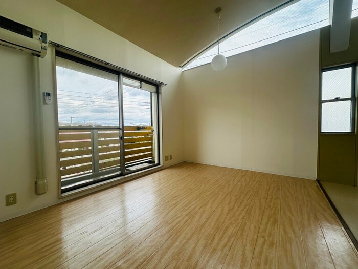 物件内観写真8　(居室)